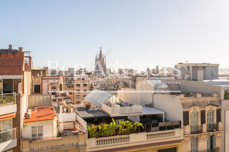 Foto 54467960-c7a3-4845-a2c2-7b5906e08f6e. Àtic amb calefacció aparcament a Dreta de l´Eixample Barcelona