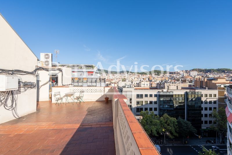 Foto d42abfe4-66b3-4aa3-8761-3334fff2ff5c. Àtic amb calefacció aparcament a Dreta de l´Eixample Barcelona