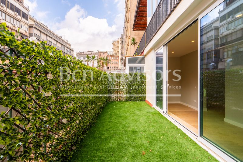Foto 547f4e49-8117-43a0-8af7-fb7ccb94d910. Piso magnífico piso reformado a estrenar con terraza en el centro . en Barcelona