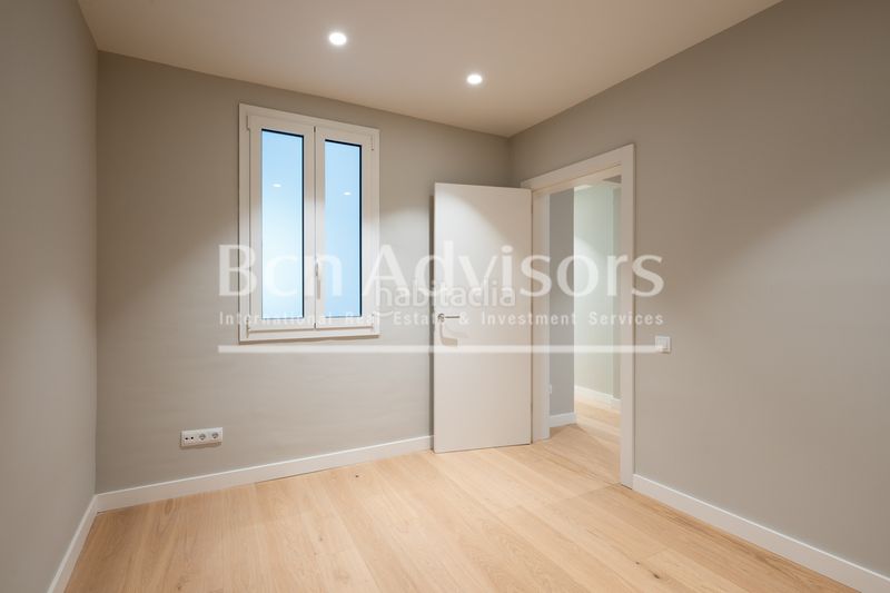 Foto abcd9aa0-c9da-472a-80d3-99ac22bf23ae. Piso magnífico piso reformado a estrenar con terraza en el centro . en Barcelona