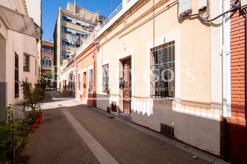 Foto 7a4b22ce-f34a-4256-9b29-687805738297. Casa amb calefacció a Sagrada Família Barcelona