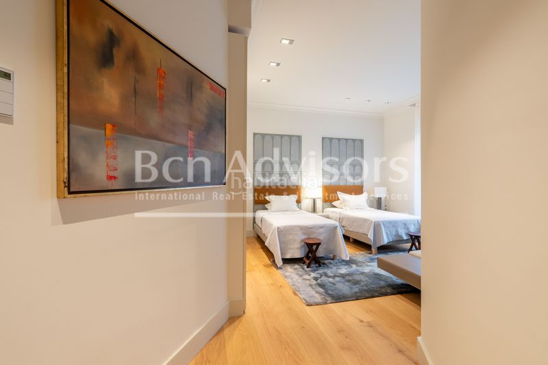 Foto 204f0954-6598-4534-9eea-28e51b6ca38b. Piso espectacular y amplia vivienda de lujo con terraza y parking cerca del turó park en Barcelona