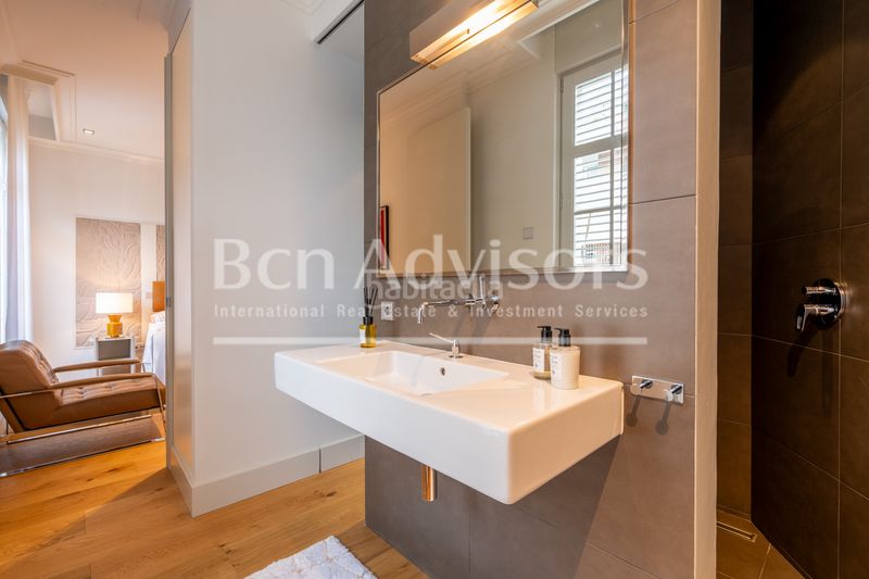 Foto a970d34f-7130-428e-9864-9b90cd930429. Piso espectacular y amplia vivienda de lujo con terraza y parking cerca del turó park en Barcelona