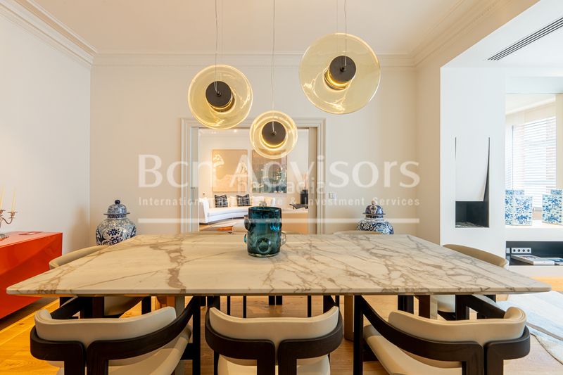 Foto ad04fa49-1ce0-459b-a100-51a544e8dd13. Piso espectacular y amplia vivienda de lujo con terraza y parking cerca del turó park en Barcelona