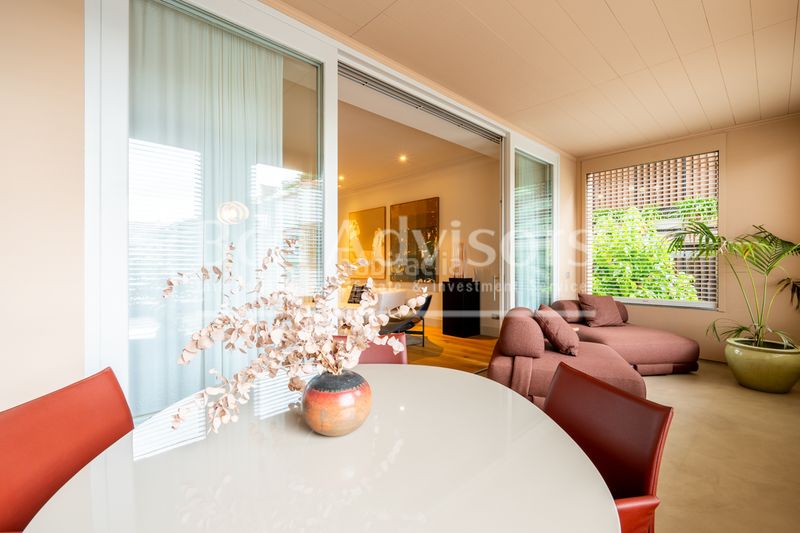 Foto cf1f8493-5549-4fba-b897-f736095b4ab5. Piso espectacular y amplia vivienda de lujo con terraza y parking cerca del turó park en Barcelona
