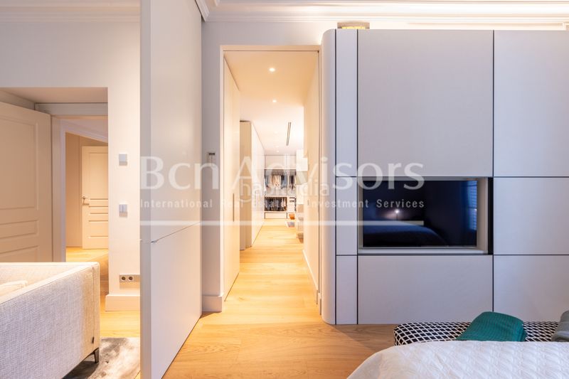 Foto f35d2f82-288e-4c68-9675-433934b21a1d. Piso espectacular y amplia vivienda de lujo con terraza y parking cerca del turó park en Barcelona