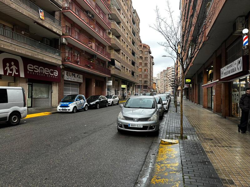 Foto b1a5f690-fd0f-4809-9526-efc6eaa8ab45. Aparcament cotxe a carrer nadal meroles 19 a Príncep de Viana-Clot-Xalets Humbert Torres Lleida