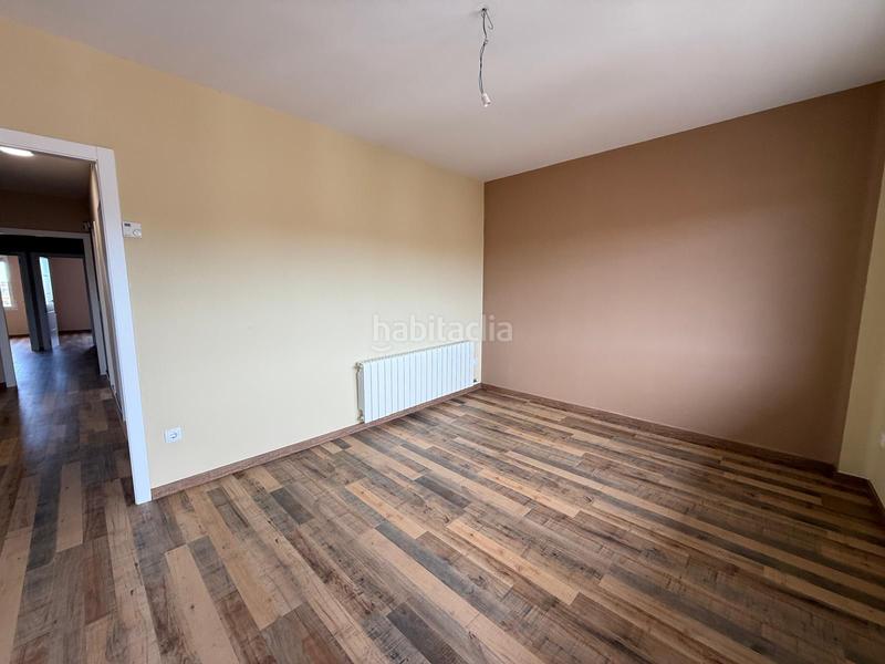 Foto d45a796e-1ebd-4060-a381-d2e72a2f4689. Piso  en venta en Almacelles