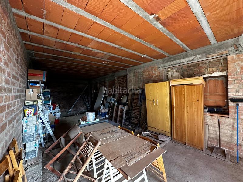 Foto 02753f46-46d2-4c60-a779-60991f51cb9a. Masia amb aparcament a Llívia Lleida