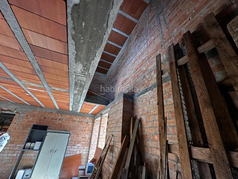 Foto 0d8fced6-d4d4-47d6-8d0a-d0447ab6f33b. Masia amb aparcament a Llívia Lleida