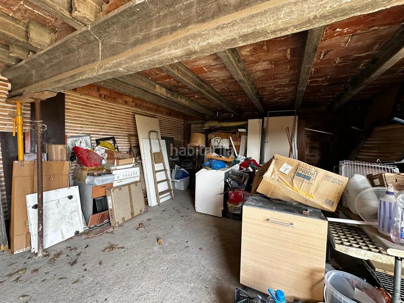 Foto bc096074-6939-42ed-9d62-19cc5bc4b4cb. Masia amb aparcament a Llívia Lleida