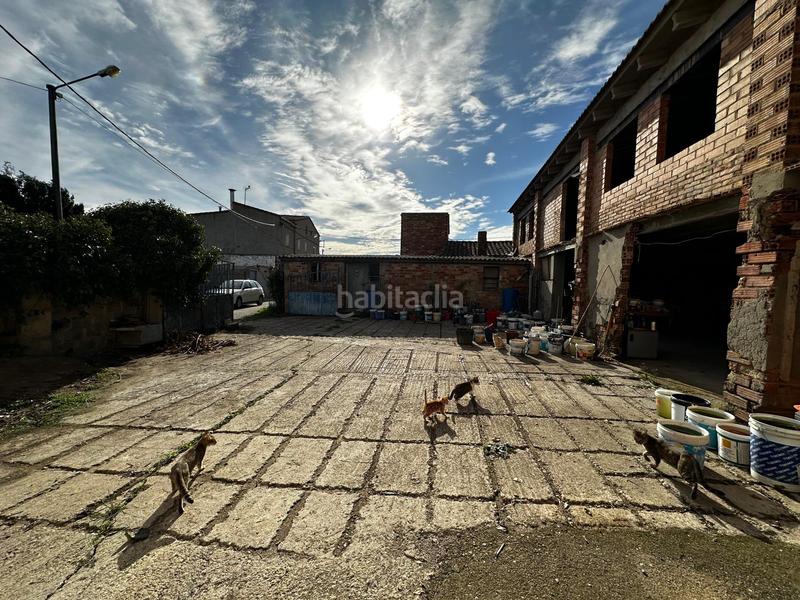 Foto ec8bd17c-ae53-428c-9303-1cfd9f7def65. Masia amb aparcament a Llívia Lleida