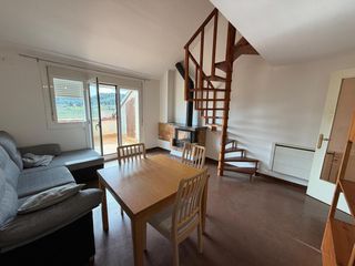 �tic  Avinguda amics de vimbod�. �tico en venta en vimbod�