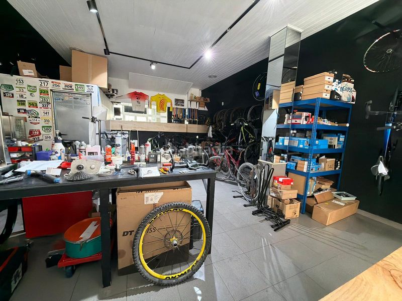 Foto b65c6791-9b8d-4770-85eb-f66ed4de6a21. Local comercial a Cappont Lleida