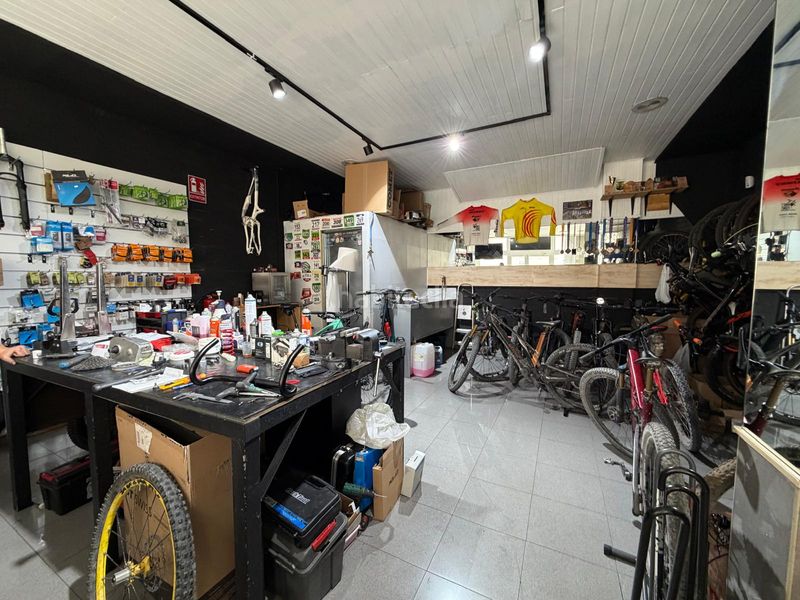 Foto d7e9889d-dfca-4213-84a7-773de9c2f7b6. Local comercial a Cappont Lleida