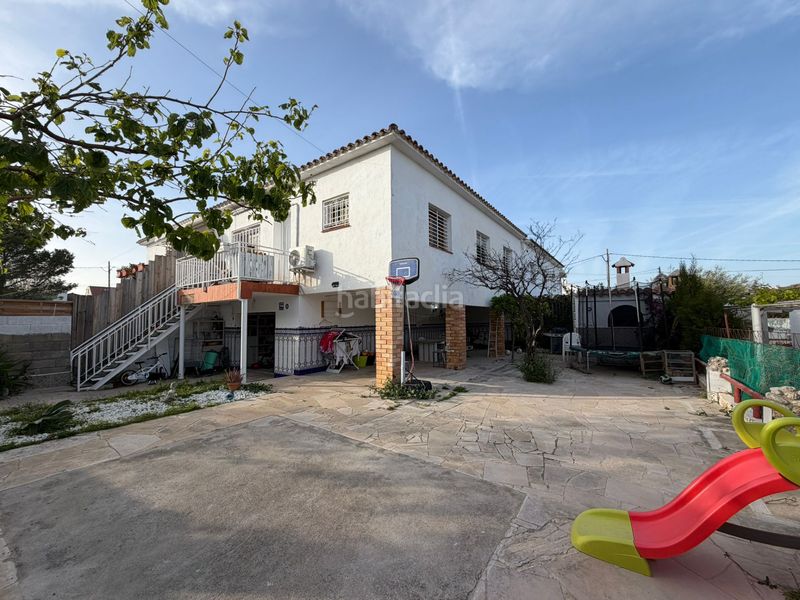 Foto 8e8ce55f-ac59-42ae-b45c-1578a9f0a403. Casa aparellada amb xemeneia calefacció aparcament a Ametlla de Mar (L´)