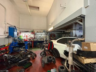 Local Comercial en Carrer Tres