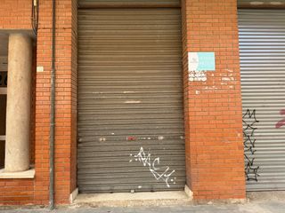 Geschäftsraum in Carrer de les roses 16. Local en venta en la bordeta