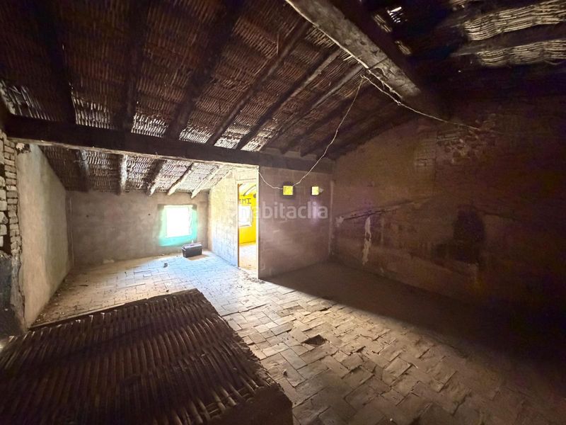 Foto f6340931-db17-46db-92a7-4d9acfe7f354. Casa amb calefacció a Montoliu de Lleida