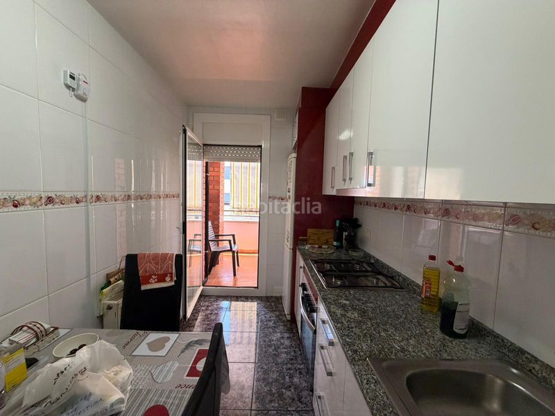 Foto ad8c2f9c-f005-447e-9f29-2562e6e0e016. Flat with heating in La Bordeta Lleida