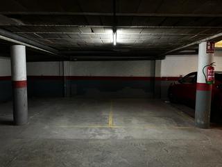 Parking voiture à Carrer col·legi 48. Dos plazas de parking en c/col·legi 48, la bordeta
