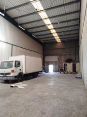 Lloguer Nau industrial  Avenida de europa. Chollazoooooo!!! 300m2 por soloooo 800e