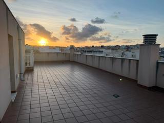 Attique  Calle teniente morán. Lo mas buscado aticoooooo segunda línea de playa 2 dormitorios!!