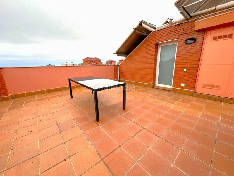 Foto 0a513a9b-9c01-409c-b406-e6dc1afdbe14. Àtic amb calefacció aparcament piscina a Les Pinedes Vilassar de Mar