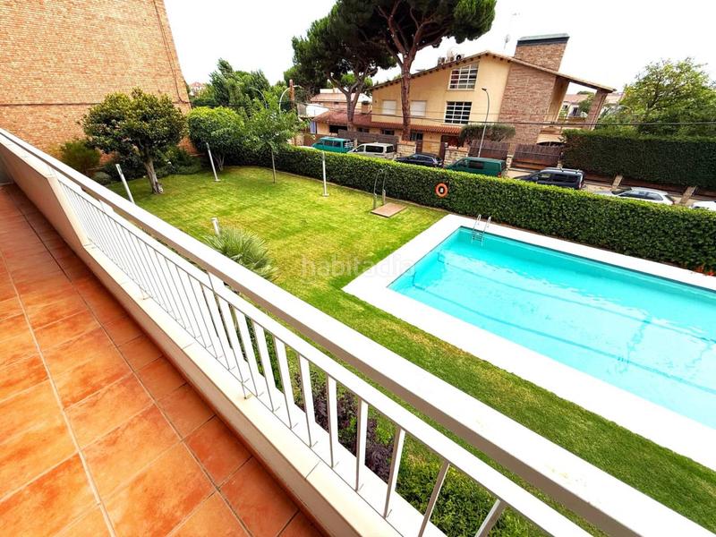 Foto 4634e10f-fee0-4f20-a878-f43a70d31ea9. Piso primera planta con piscina y parking en Centre Vilassar de Mar