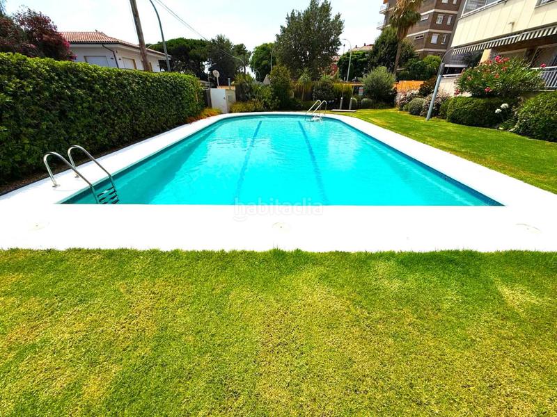 Foto 4bd5938b-ea33-4667-9180-afedef408285. Piso primera planta con piscina y parking en Centre Vilassar de Mar