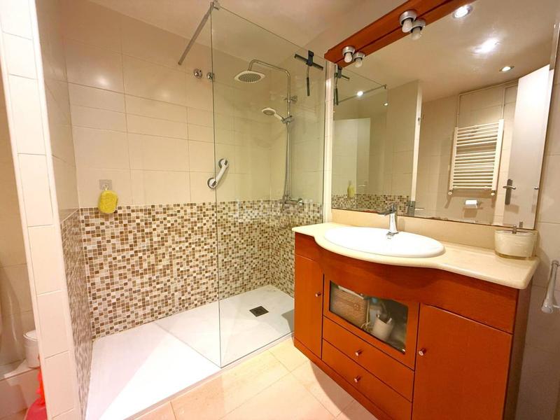 Foto 54baf37d-af7a-48e6-b819-566903f46a59. Piso primera planta con piscina y parking en Centre Vilassar de Mar