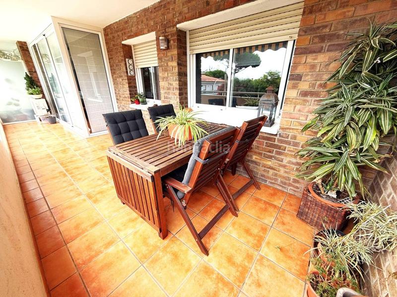 Foto 5ce1b5fe-3568-450b-bc6d-10e02a9a430f. Piso primera planta con piscina y parking en Centre Vilassar de Mar