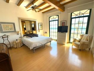 Casa en Ocata. Casa señorial a primera línea de mar en ocata Casa en Ocata. Casa señorial a primera línea de mar en ocata