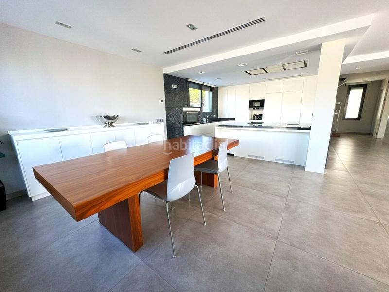 Foto 72150567-c53c-48a1-8504-bfd56bc5e7ed. Chalet villa de lujo en Montgat