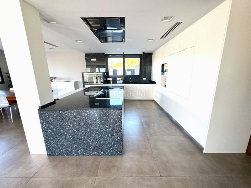 Foto 76a82c92-368c-4ff8-940f-2eb1e9bbabb6. Chalet villa de lujo en Montgat