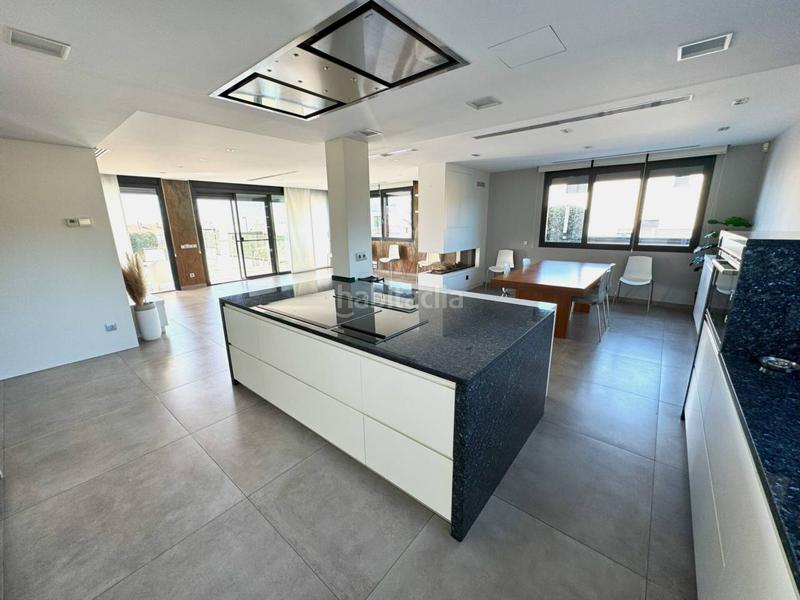 Foto 8ba4f5db-0eb8-4f91-9062-7082ee061ccf. Chalet villa de lujo en Montgat