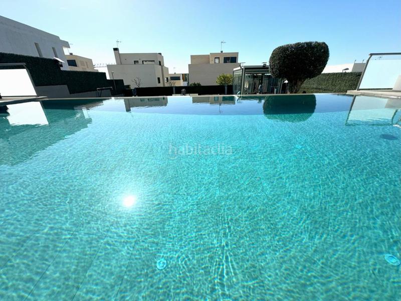 Foto a556bfec-3fd0-445d-9d2c-533cd420f987. Chalet villa de lujo en Montgat