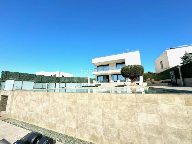 Foto c8c81466-0c76-431a-b439-8a7bff85e573. Chalet villa de lujo en Montgat