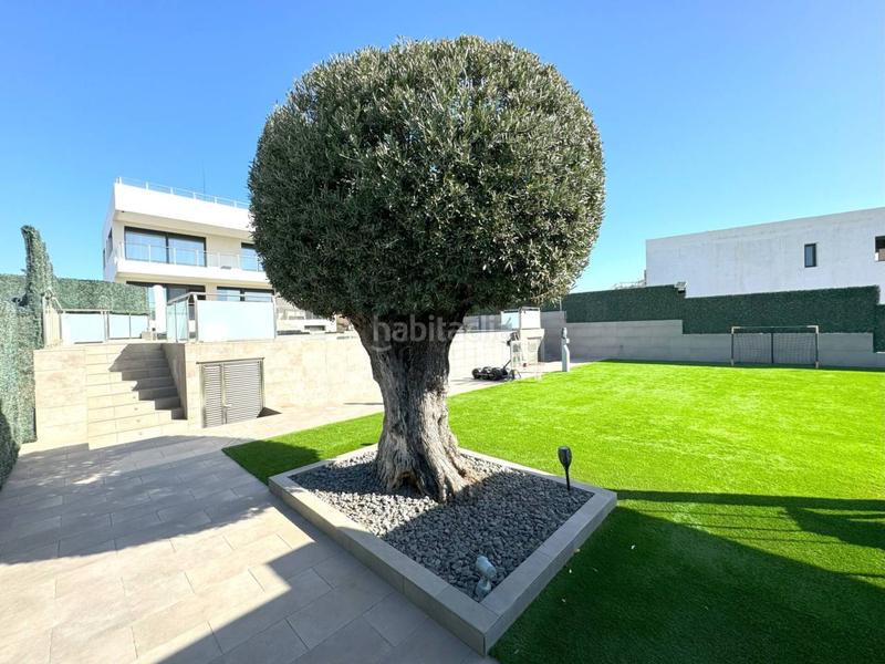 Foto d0a51a46-d67c-45c0-9c9a-d3beb0a4f667. Chalet villa de lujo en Montgat