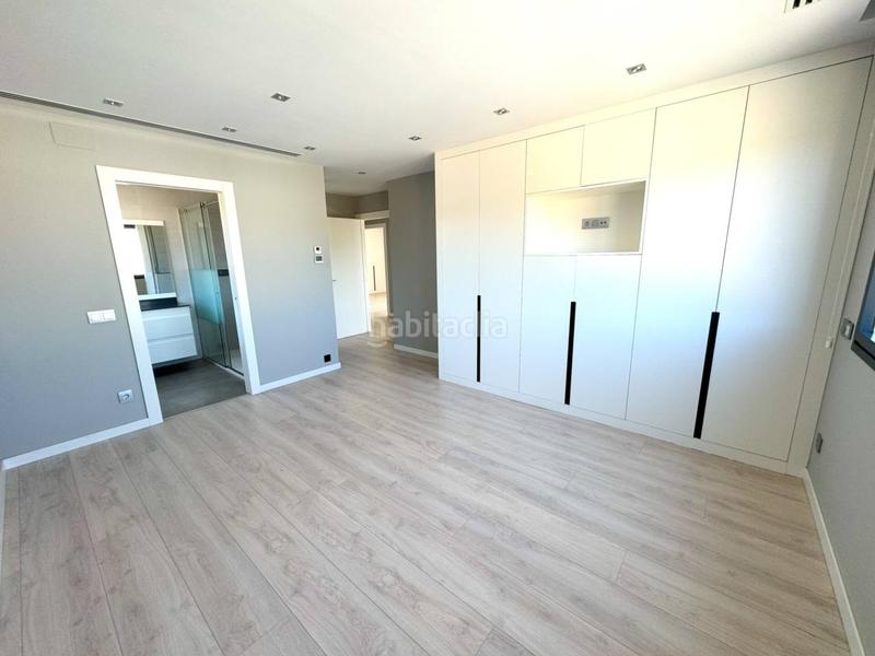 Foto e8970760-ef37-48f4-907e-415340c7872a. Chalet villa de lujo en Montgat