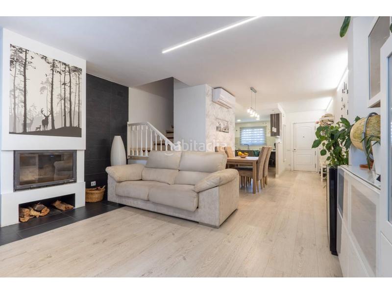 Foto e00b1213-3321-41cf-94c6-6dd6da37efc9. Reihenhaus mit heizung parking in Can Pou-Camp de Mar Premià de Mar