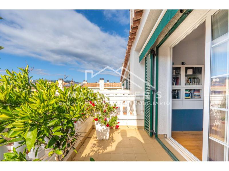 Foto f0a44fe4-1f1c-4ced-8e47-bbf451a58693. Casa adossada amb calefacció aparcament a La Xinesca Vilassar de Mar