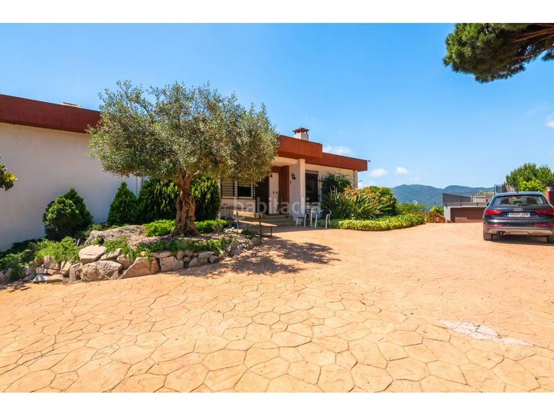 Foto 393ac734-b542-4136-8f9c-e3acfa160ff1. Masia amb calefacció aparcament piscina a Nucli Urbà Argentona