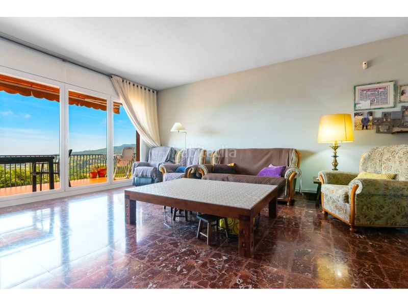 Foto 40809b94-4b69-4318-b621-94118db73e22. Masia amb calefacció aparcament piscina a Nucli Urbà Argentona