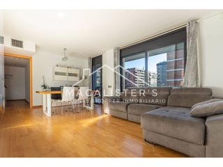 Pis a La Verneda - La Pau. Piso de obra seminueva de grande dimensiones