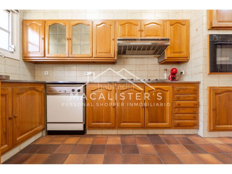 Foto 4b297f6a-361e-4be4-a0ba-ed98d3547756. Chalet avec chauffage parking piscine dans Cabrils
