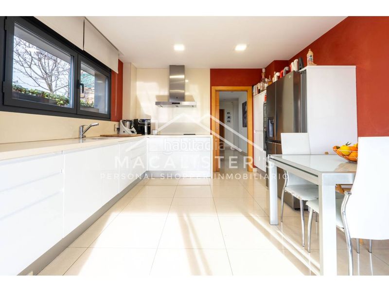Foto f008532b-db0d-4577-bfd9-f28dee7d45e8. Casa amb calefacció piscina a Teià
