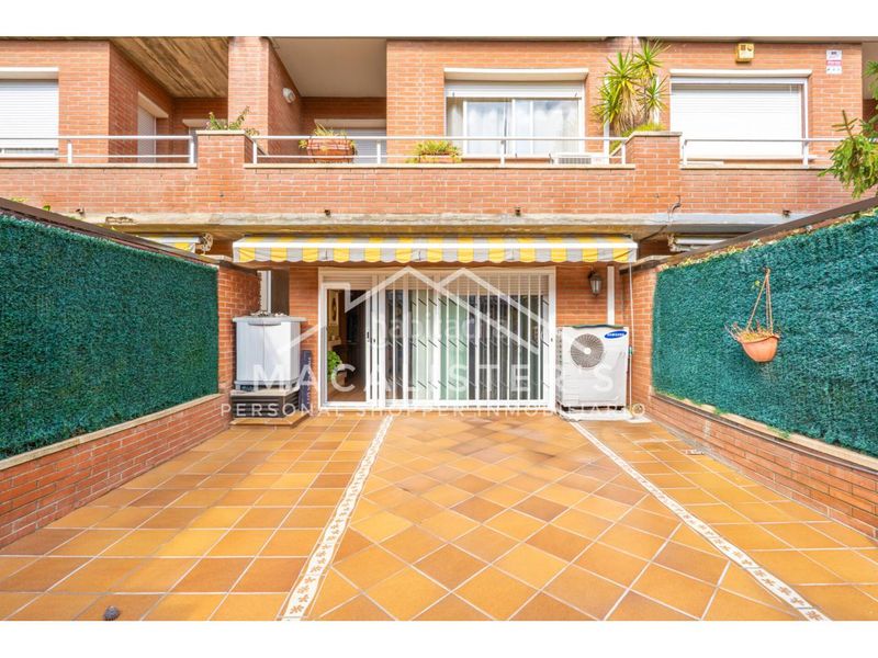 Foto e29b2d89-0b38-4c16-8d51-6e269e211071. Casa adossada amb calefacció aparcament piscina a Vilassar de Mar