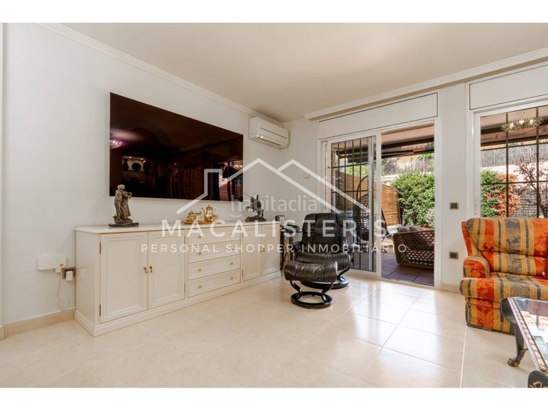 Foto ac976b19-0c3e-42ef-847f-1cf1677d4db3. Casa adosada  en venta en Centre Vilassar de Mar