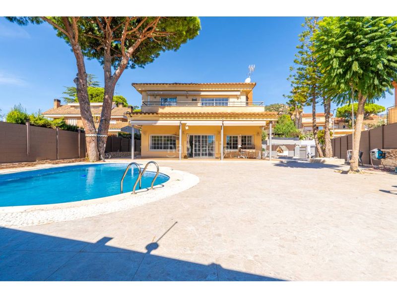 Foto aa9f709d-c99f-4b5e-8120-761a18ad1457. Haus mit heizung parking pool in Cabrils